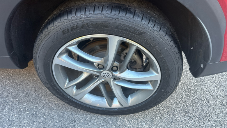 MG HS 1.5 T-GDI SE 5dr DCT Petrol Hatchback